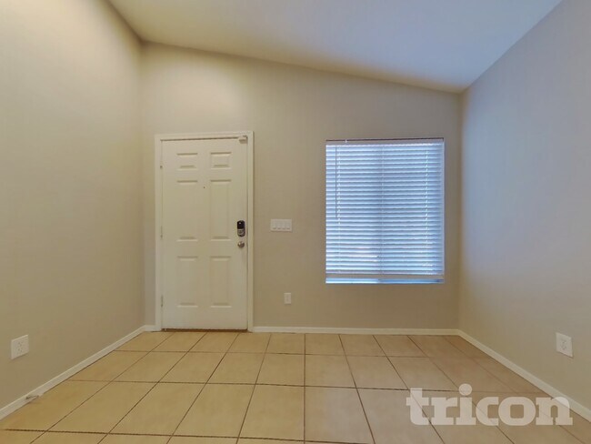 22371 W Solano Dr Buckeye, AZ 85326 photo 4
