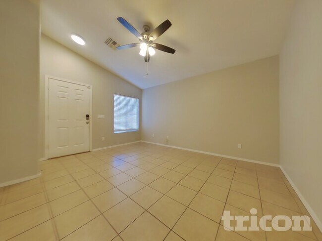 22371 W Solano Dr Buckeye, AZ 85326 photo 3