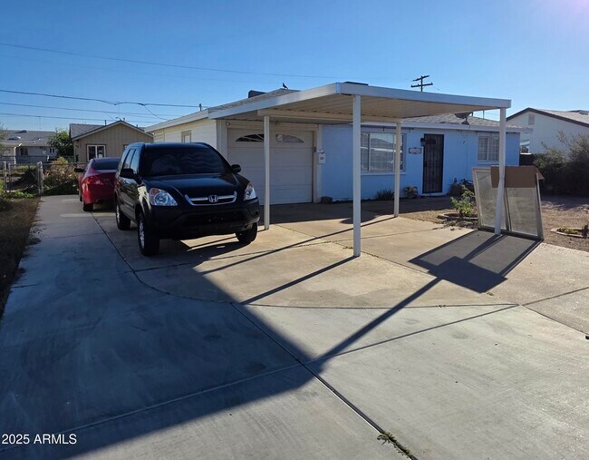 11329 W Duluth Ave Youngtown, AZ 85363 photo 2