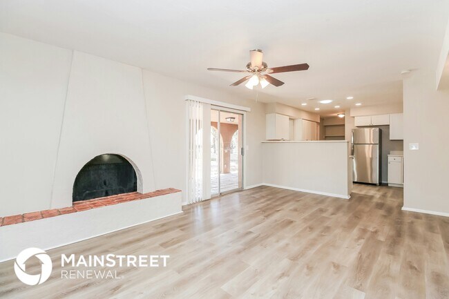 842 S Revolta Cir Mesa, AZ 85208 photo 5