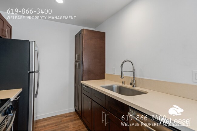 1456 Rosecrans St San Diego, CA 92106 photo 2