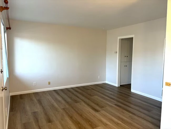 5253 Monroe Ave San Diego, CA 92115 photo 4