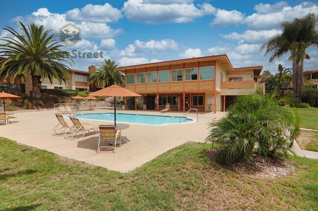 6812 Hyde Park Dr San Diego, CA 92119 photo 2