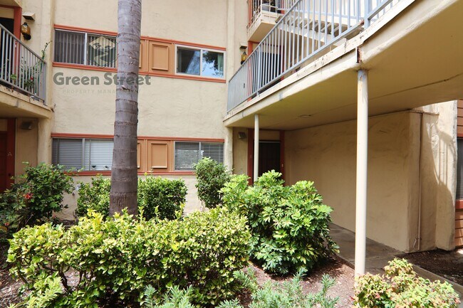 6812 Hyde Park Dr San Diego, CA 92119 photo 3
