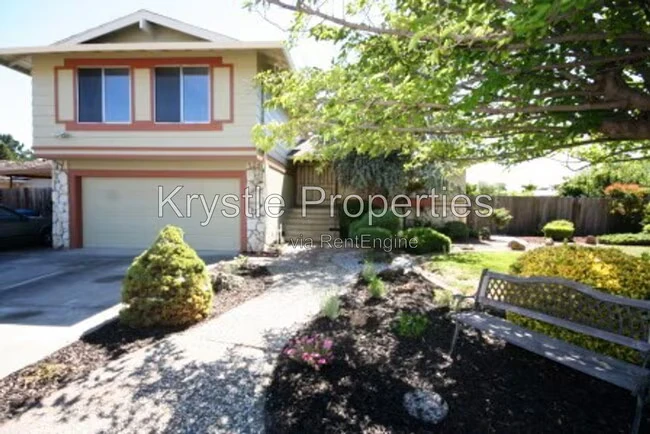 1345 Corcoran Ave photo 2