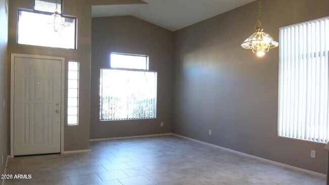 12525 W Reade Ave Litchfield Park, AZ 85340 photo 4