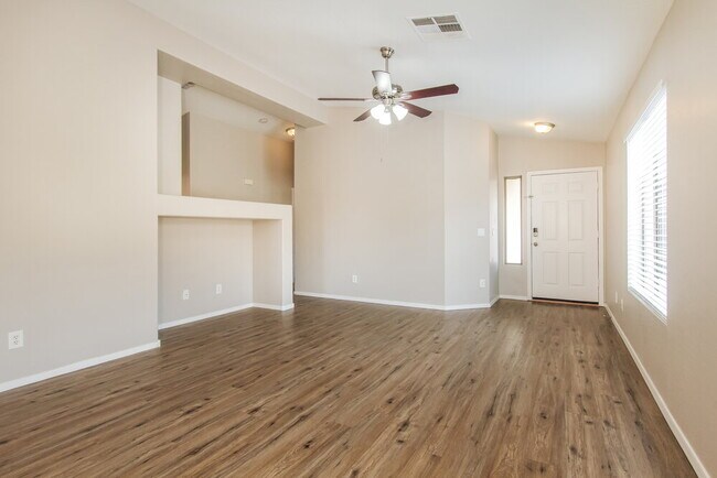 14841 W Redfield Rd Surprise, AZ 85379 photo 4