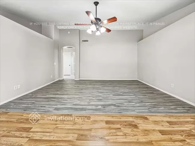 12480 N 83rd Dr Peoria, AZ 85381 photo 3