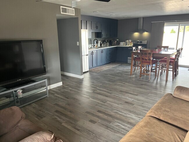 13052 N 40th Pl Phoenix, AZ 85032 photo 5