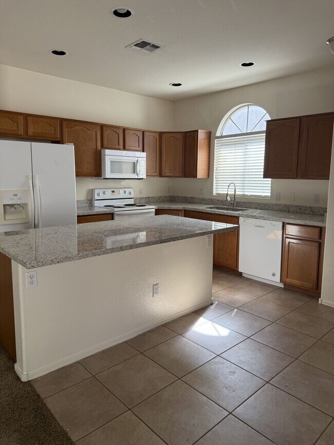 4192 S Soboba St Gilbert, AZ 85297 photo 3