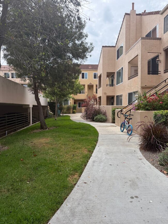 3979 Nobel Dr San Diego, CA 92122 photo 2