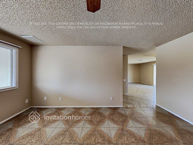 8639 W Clarendon Ave Phoenix, AZ 85037 photo 3