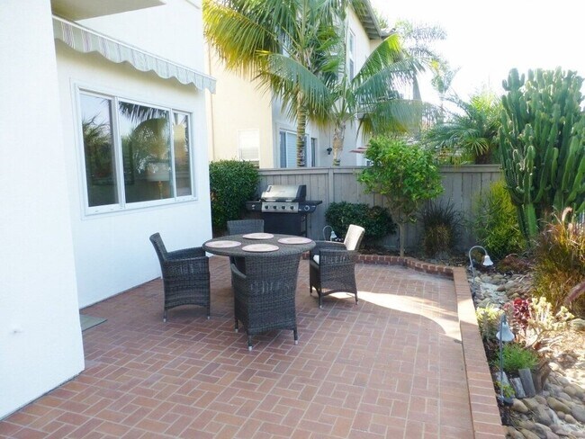 7275 Surfbird Cir Carlsbad, CA 92011 photo 4
