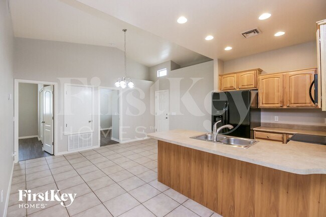 113 N Warren St Mesa, AZ 85207 photo 4