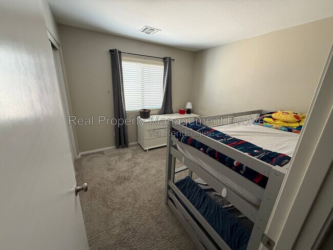 7105 S 251st Dr photo 5