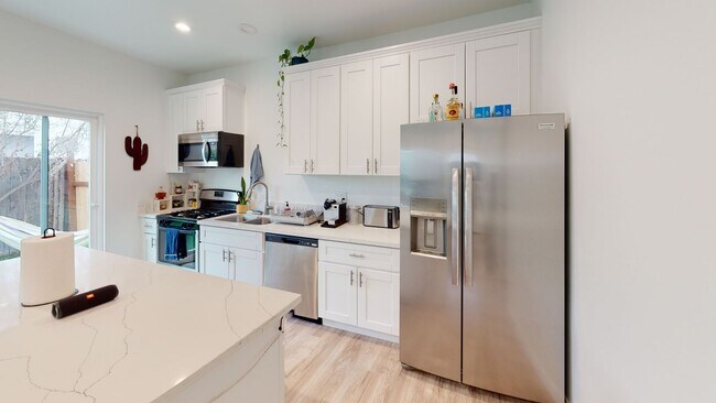 6330 Mesita Dr San Diego, CA 92115 photo 2