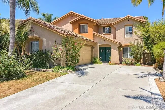 742 Via Barquero San Marcos, CA 92069