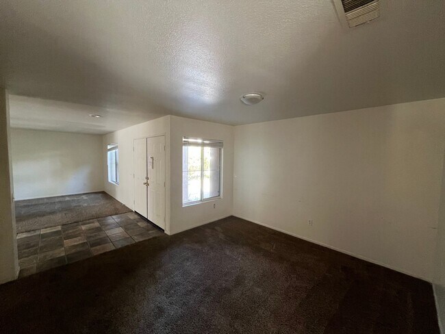 742 Via Barquero San Marcos, CA 92069 photo 3
