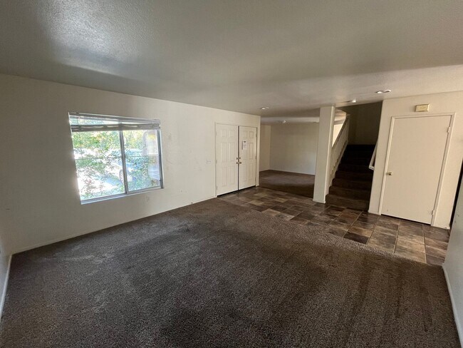 742 Via Barquero San Marcos, CA 92069 photo 2
