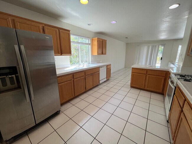 742 Via Barquero San Marcos, CA 92069 photo 5