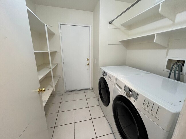 742 Via Barquero San Marcos, CA 92069 photo 4