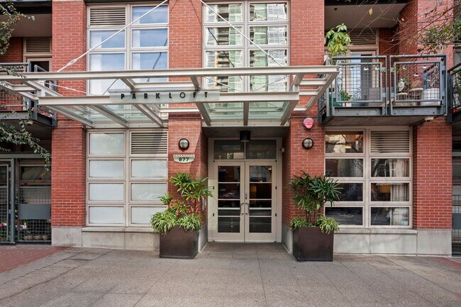 877 Island Ave San Diego, CA 92101 photo 3