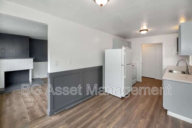 212 Westwood St Vallejo, CA 94591 photo 3