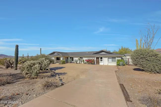 6914 E Highland Rd Cave Creek, AZ 85331 photo 2