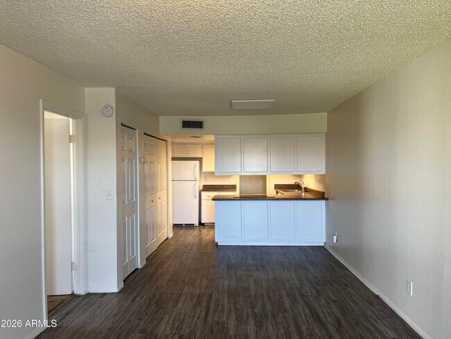 3034 E Cicero St Mesa, AZ 85213 photo 2