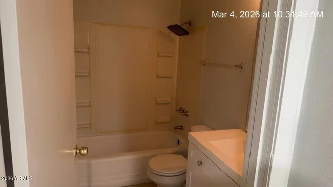 2026 W Cactus Rd Phoenix, AZ 85029 photo 4