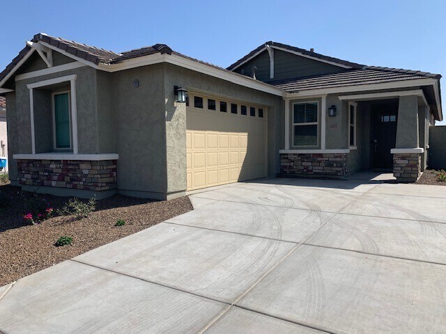 14577 W Charter Oak Rd Surprise, AZ 85379 photo 2