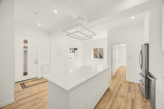 3049-3051-3051 Clement St San Francisco, CA 94121 photo 5
