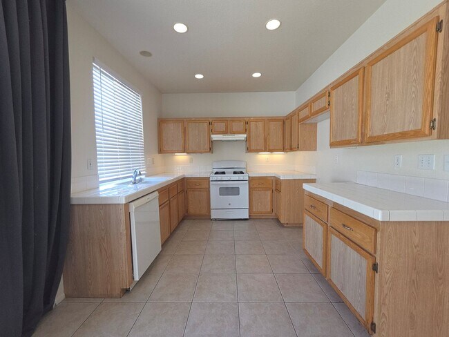 30704 E Loma Linda Rd Temecula, CA 92592 photo 4