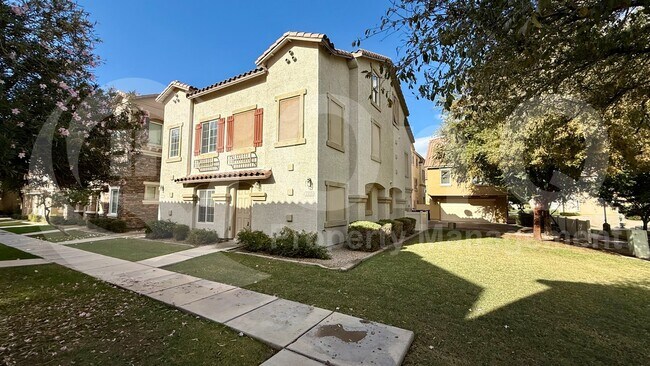 1335 S Sabino Dr Gilbert, AZ 85296 photo 2