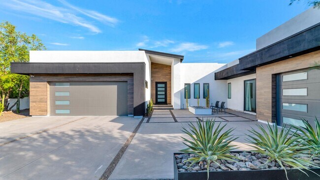 4214 E Marion Way Phoenix, AZ 85018 photo 3