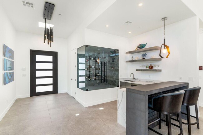4214 E Marion Way Phoenix, AZ 85018 photo 4