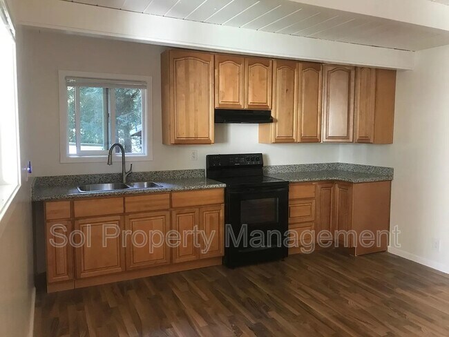 14255 CA-9 photo 2