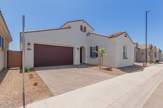 4133 E Las Colinas Dr photo 4