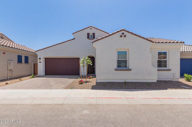 4133 E Las Colinas Dr photo 2