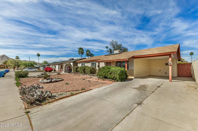 3234 E Friess Dr Phoenix, AZ 85032 photo 3