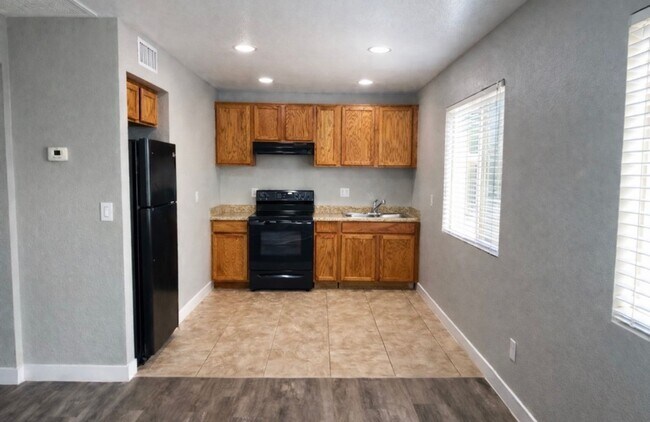 2110 W Mariposa St Phoenix, AZ 85015 photo 3
