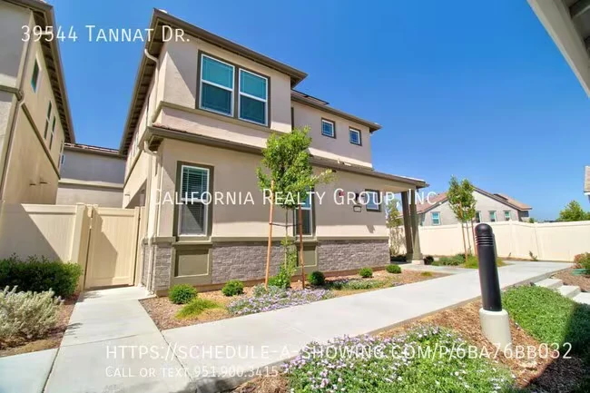 39544 Tannat Dr Temecula, CA 92591 photo 2