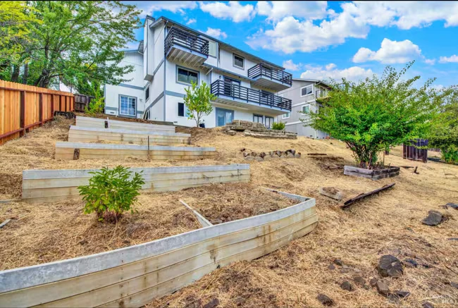 143 Creekview Dr Vallejo, CA 94591 photo 4