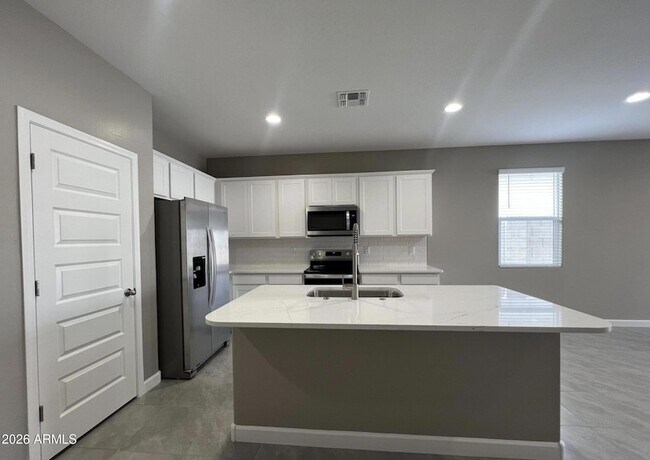 24068 W Whyman Ave Buckeye, AZ 85326 photo 2
