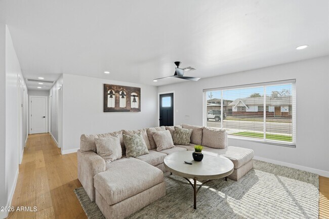 8626 E ROANOKE Avenue photo 3