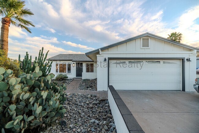 2609 E Aster Dr Phoenix, AZ 85032 photo 2