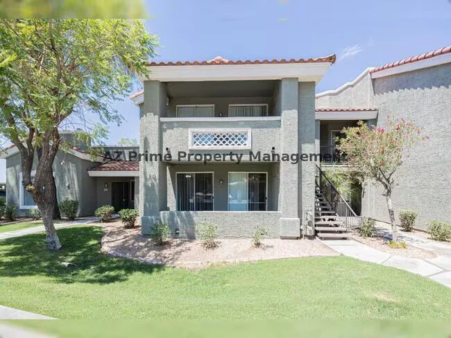 2929 W Yorkshire Dr Phoenix, AZ 85027 photo 2