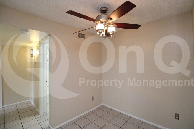 533 W Guadalupe Rd Mesa, AZ 85210 photo 5