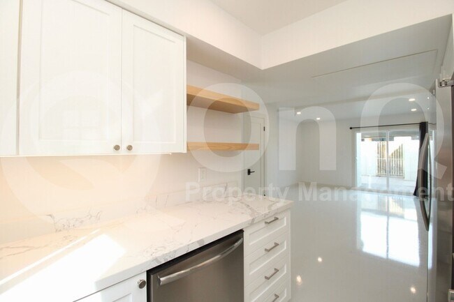 7712 E 1st Ave Scottsdale, AZ 85251 photo 5