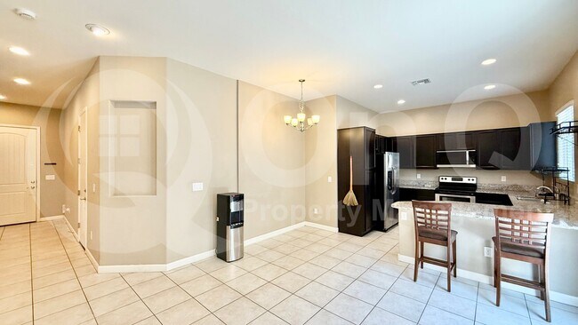 1367 S Country Club Dr Mesa, AZ 85210 photo 4